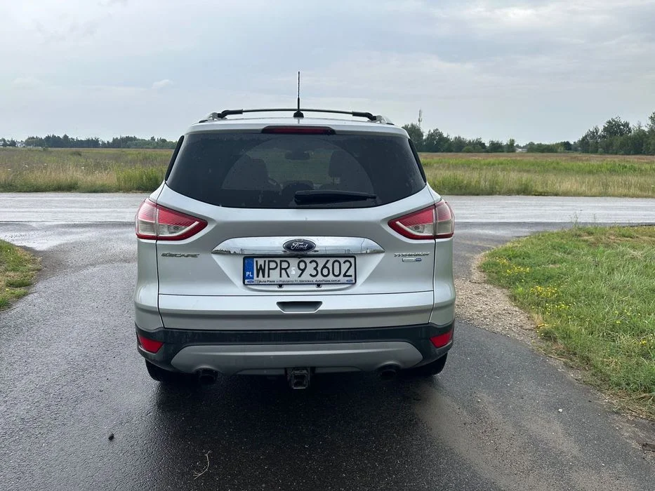 Ford Escape Ford Escape 2.0 EcoBoost AWD Titanium mały przebieg 104 tyś KM – zdjęcie 4