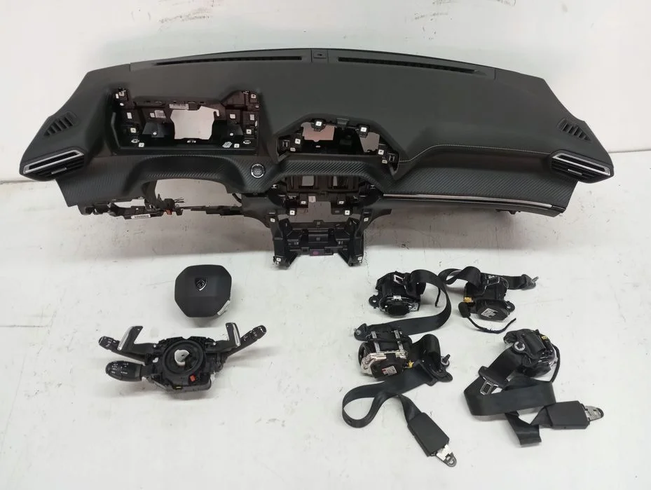 Konsola deska PULPIT PEUGEOT 2008 Carbon 23R zielona nić – zdjęcie 2