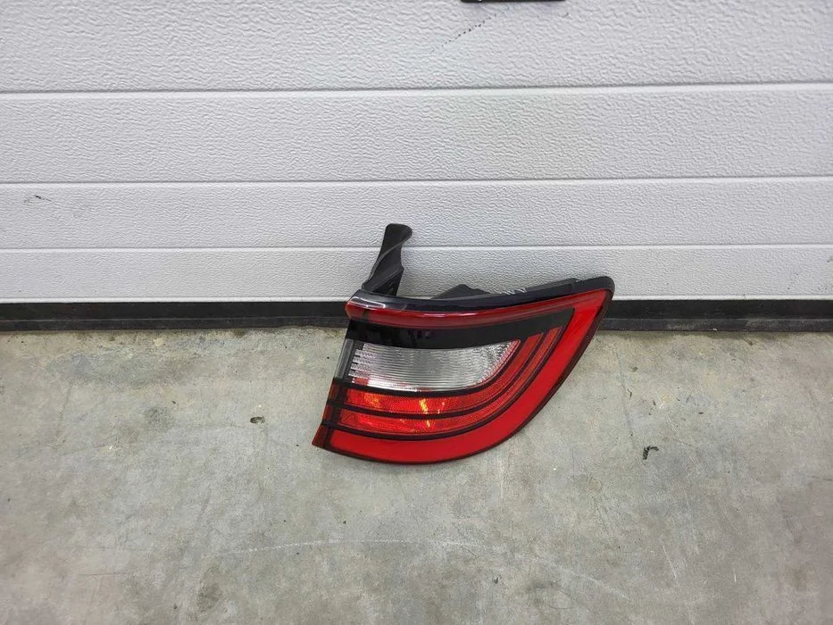 Lampa Tylna Prawa 4 PIN Dodge Durango 2014, 2018, 2021, 2025 nr114 – zdjęcie 4