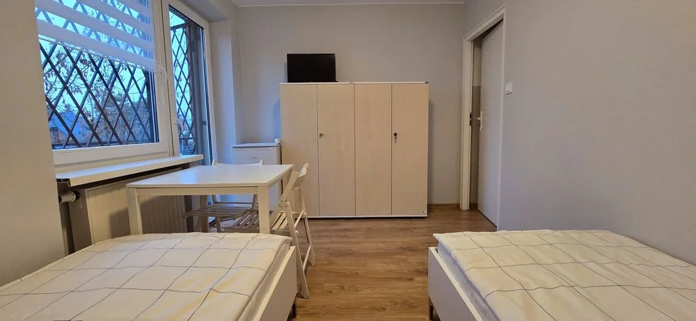 Noclegi Kwatery pracownicze (pokoje 2,3 osobowe JANKI SOKOŁÓW RASZYN ) – zdjęcie 4