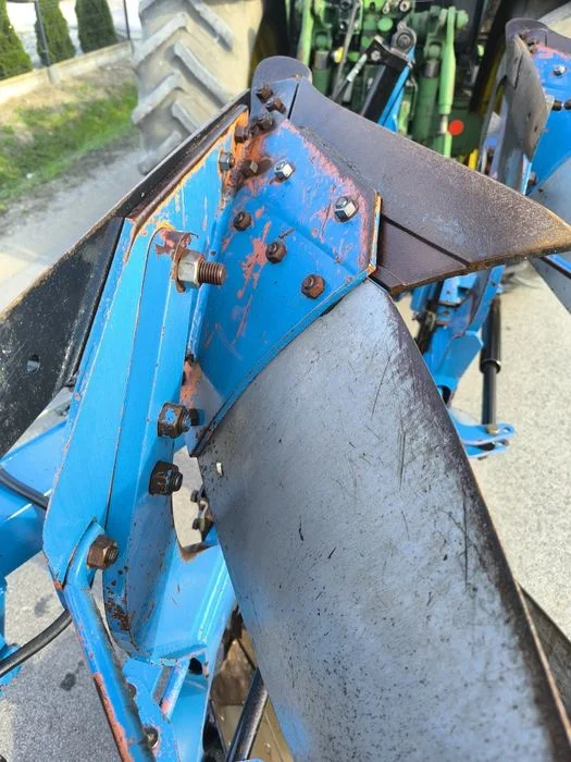 Pług 4 skibowy obrotowy Overum CX Xcelior Non Stop Hydraulika. Kuhn multimaster! – zdjęcie 4