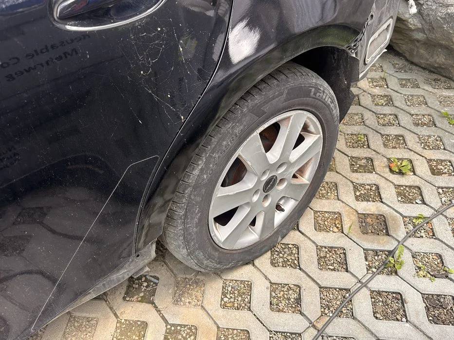 Lexus is 300h lll 2014r – zdjęcie 7
