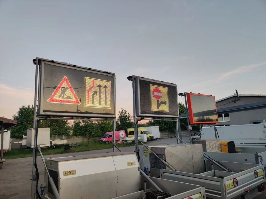 UMBRA RIMORCHI LHR9055 OKAZJA! AGREGAT + przyczepka sygnalizacyjna ostrzegawcza LOMBARDINI