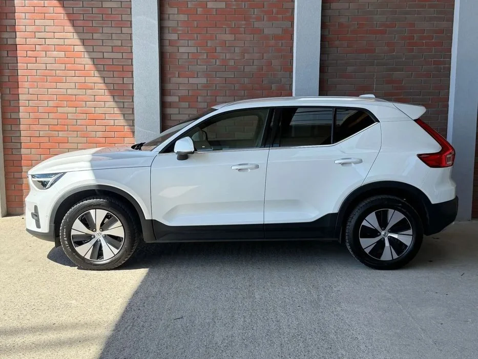 Volvo XC 40 salon PL Fv23% – zdjęcie 8
