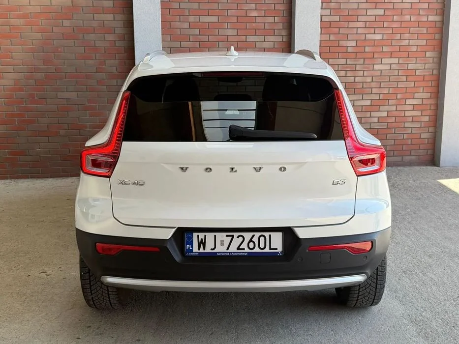 Volvo XC 40 salon PL Fv23% – zdjęcie 5