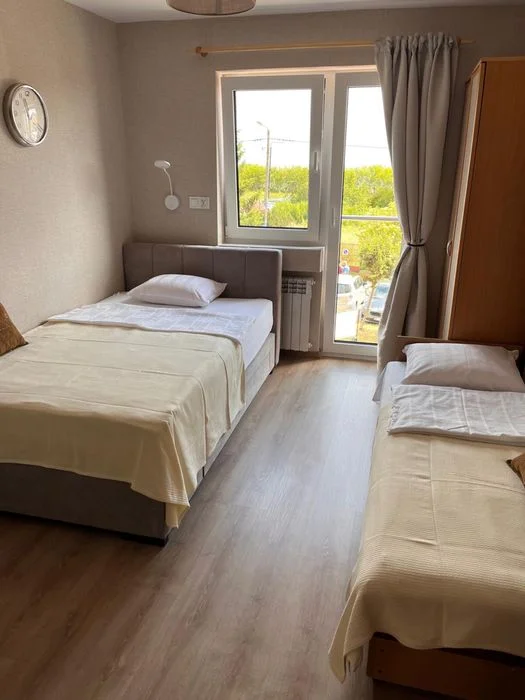 Rewa wczasy- pokoje 50m od plazy , widok na zatokę, pokoje 2 -6 osobowe, Opener Festival, Apartamenty, – zdjęcie 4
