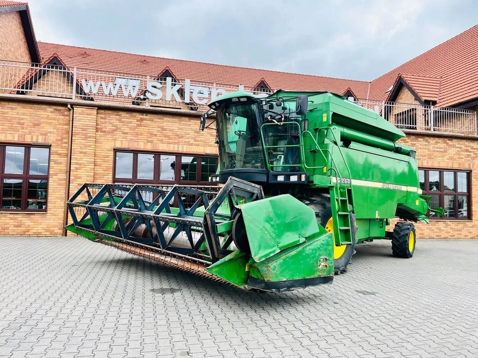 John Deere Kombajn klawiczowy 6 wytrząsaczy 2264 Kombajn zbożowy John Deere 2264 w stanie bardzo dobrym