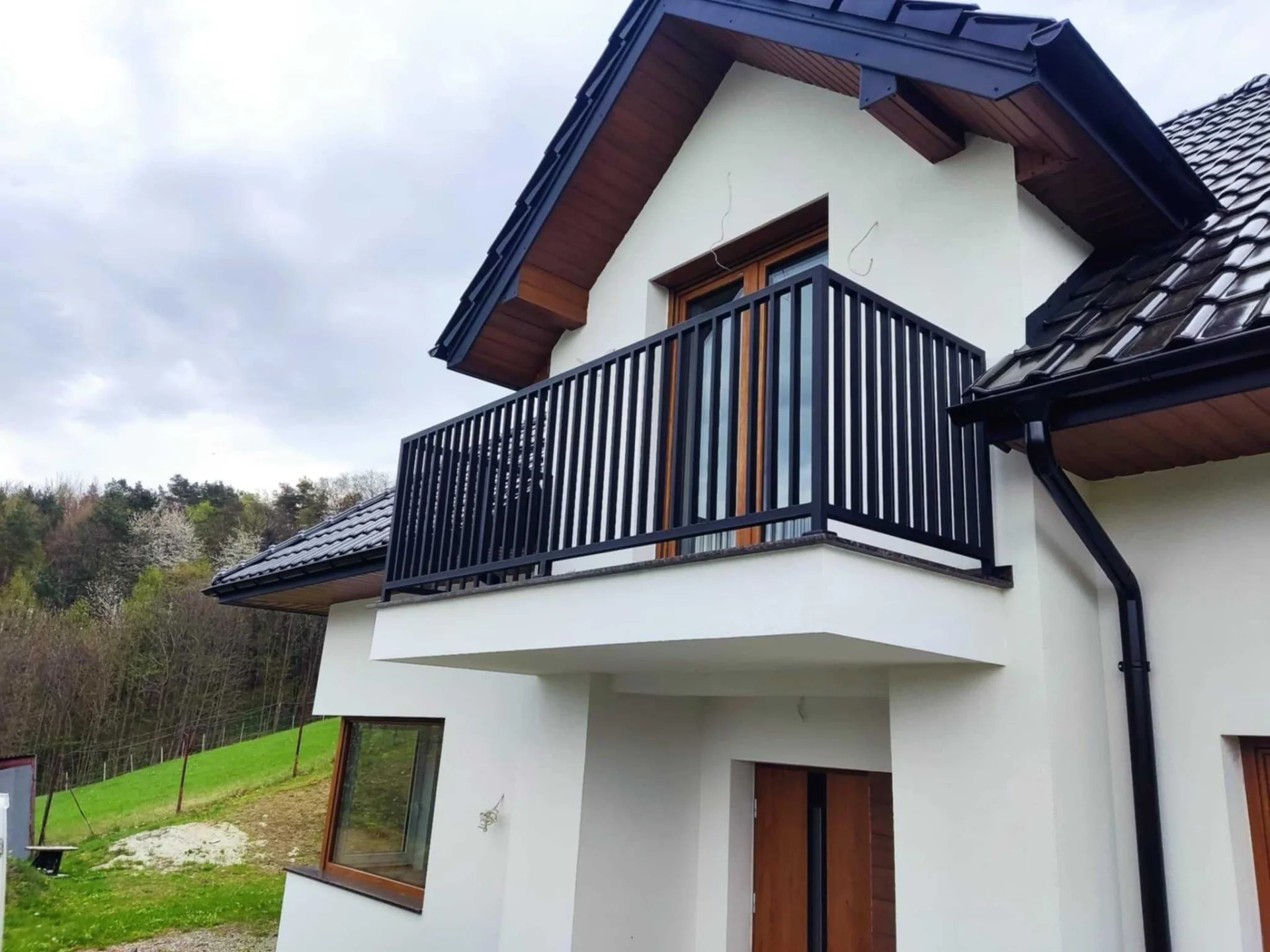 Balustrady stalowe - zewnętrzne, wewnętrzne, francuskie, barierki