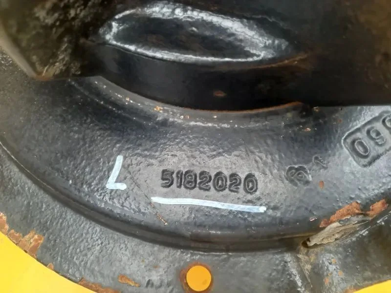 Piasta przedniej osi z hamulcami New Holland TM190 – zdjęcie 2