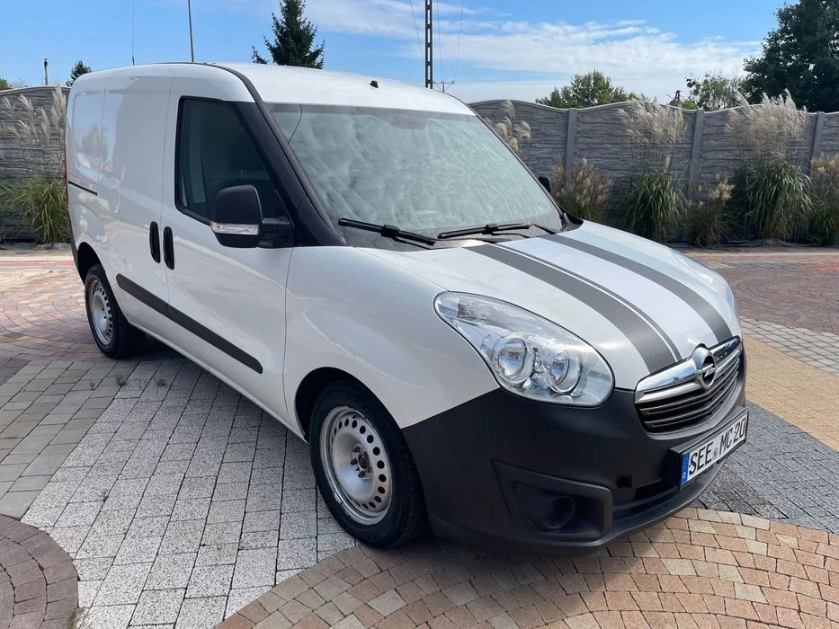 Opel Combo 1.3 Diesel*90KM*Nowy Rozrząd*Klimatyzacja*Webasto*Jeden właściciel* – zdjęcie 4
