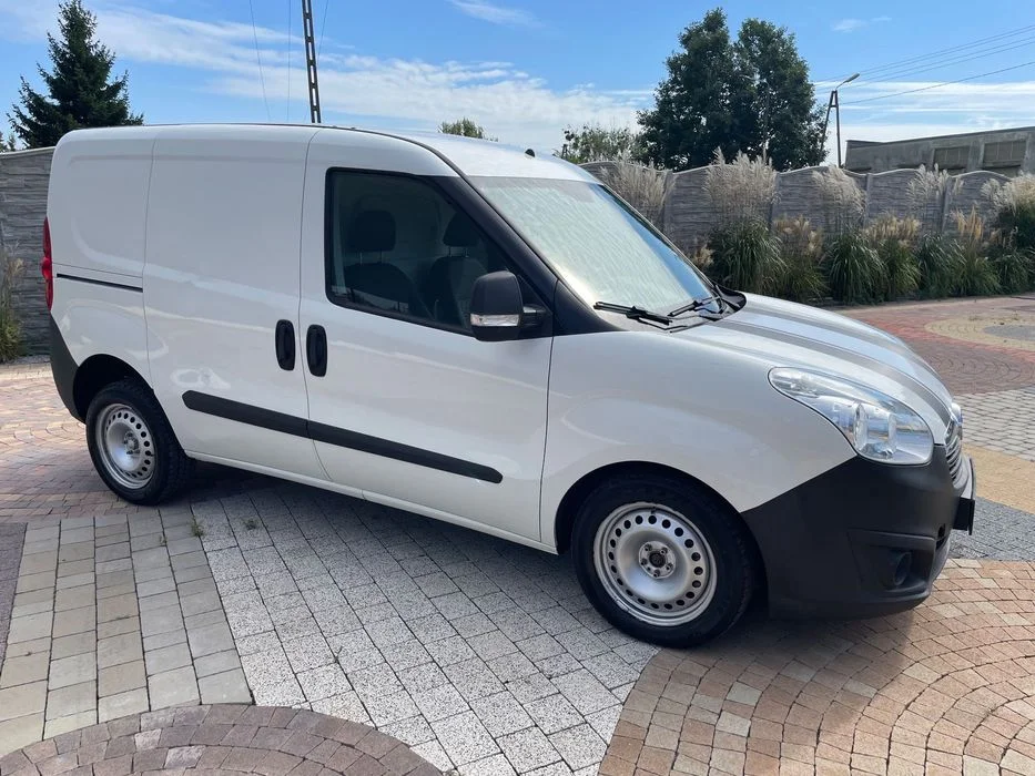 Opel Combo 1.3 Diesel*90KM*Nowy Rozrząd*Klimatyzacja*Webasto*Jeden właściciel* – zdjęcie 5