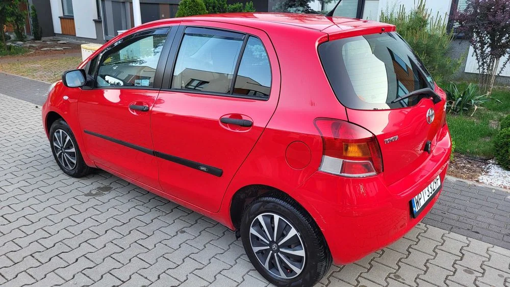 Toyota Yaris-polski salon – zdjęcie 2
