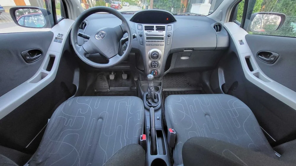 Toyota Yaris-polski salon – zdjęcie 5