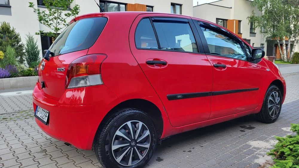 Toyota Yaris-polski salon – zdjęcie 3