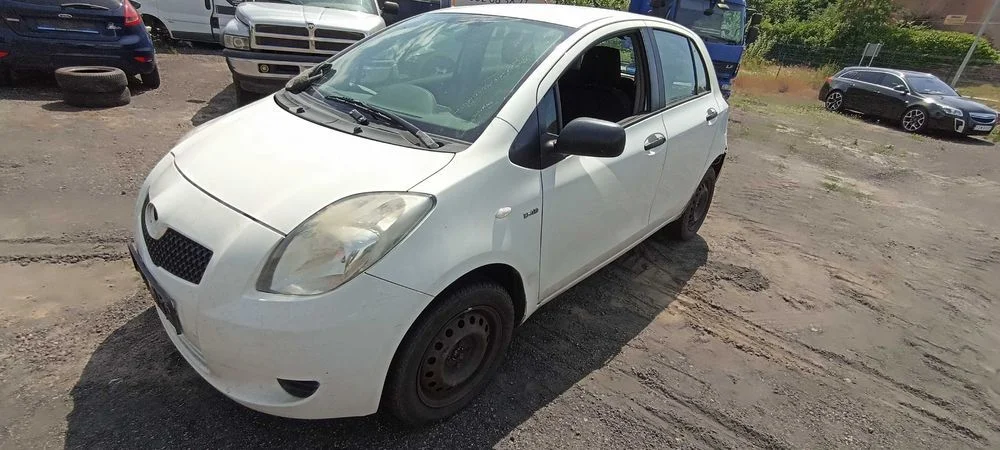 toyota yaris 1.4 1ndyv d4d lak 068 d4d 90km samochód na części – zdjęcie 2