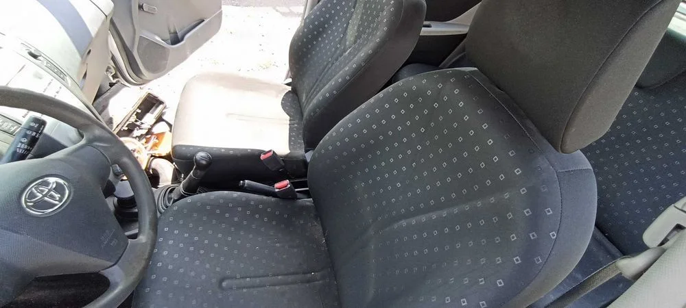 toyota yaris 1.4 1ndyv d4d lak 068 d4d 90km samochód na części – zdjęcie 8