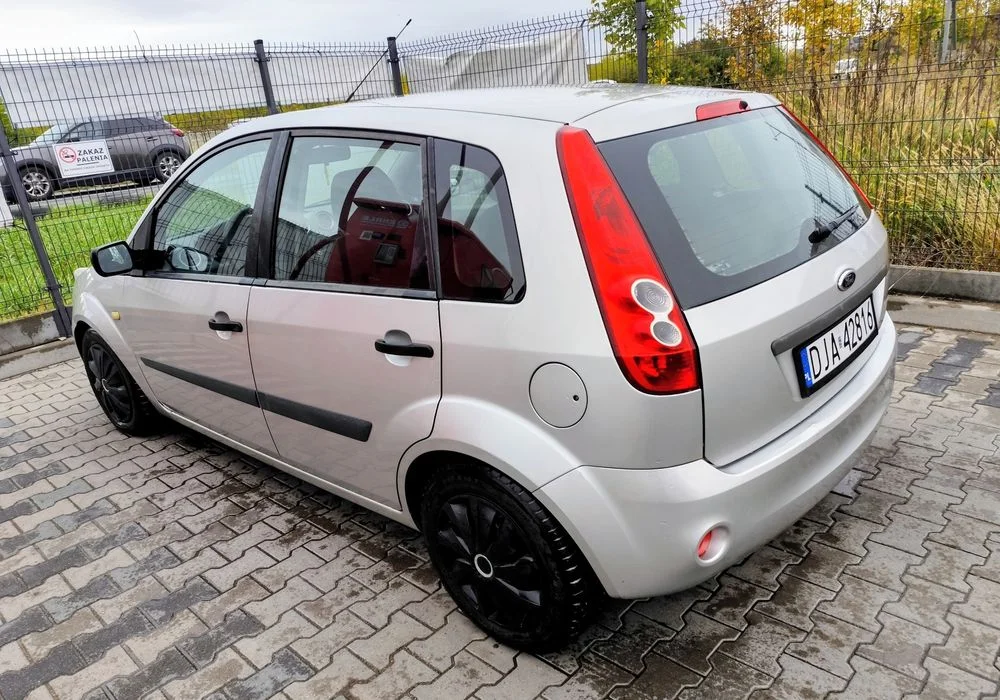 Ford fiesta 2006 – zdjęcie 6