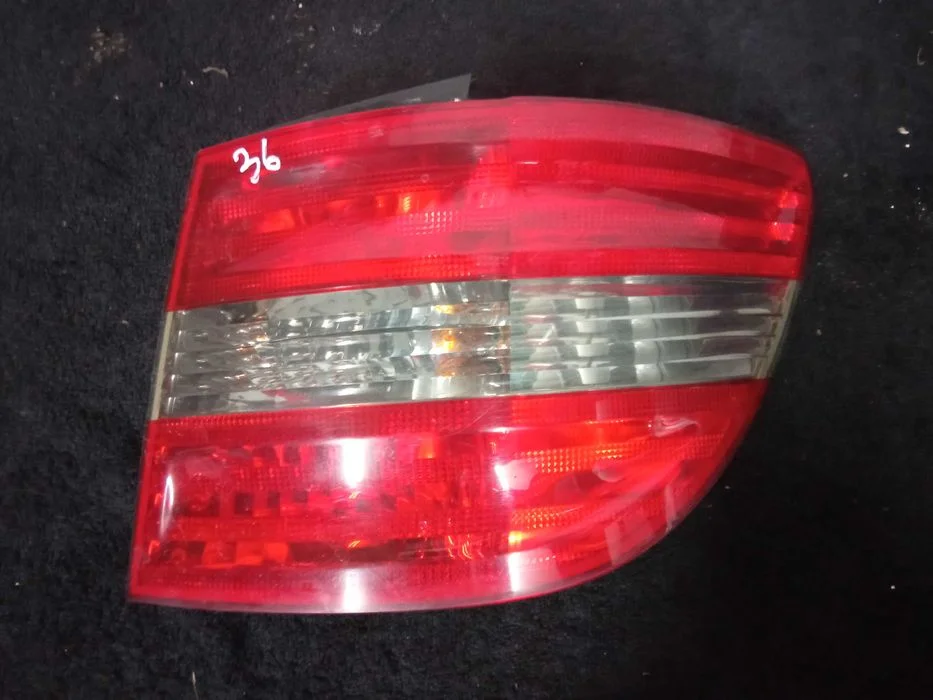 Lampa tylna lewa Mercedes B W245 Siedlce