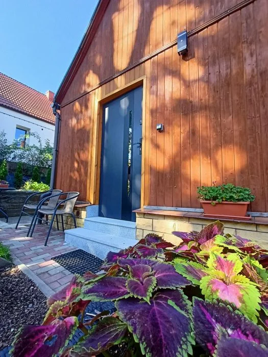 Apartament pod lipami z ogrodem