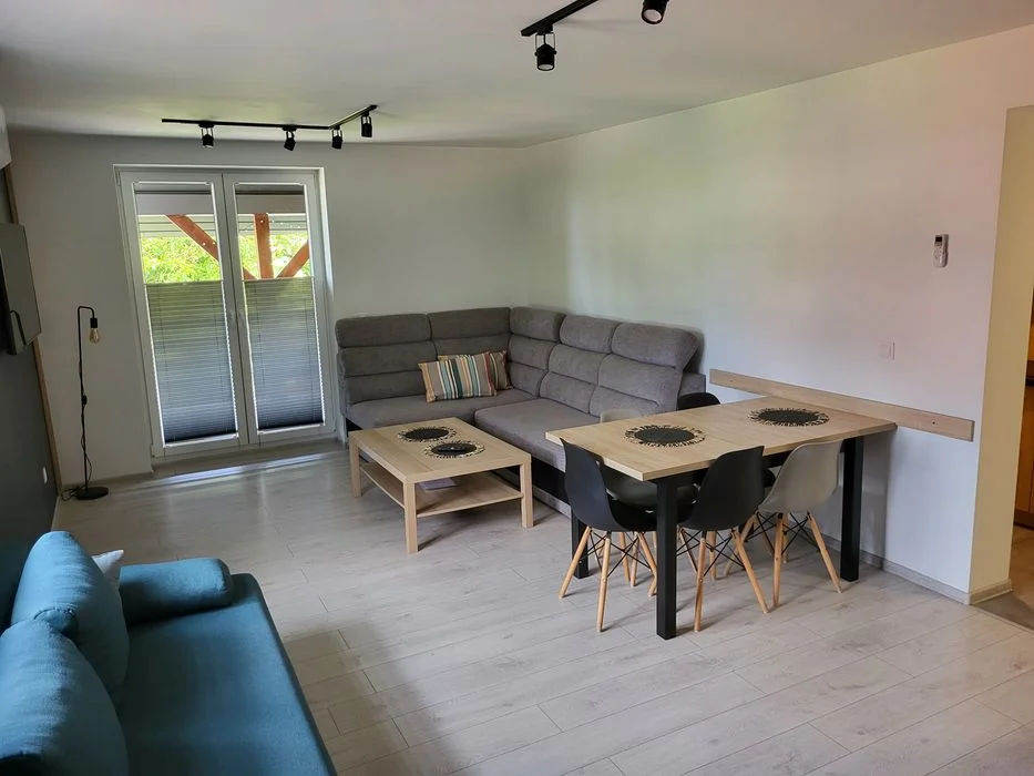 Dzis Wolnego Noclegi Energylandia Apartamenty domki – zdjęcie 9