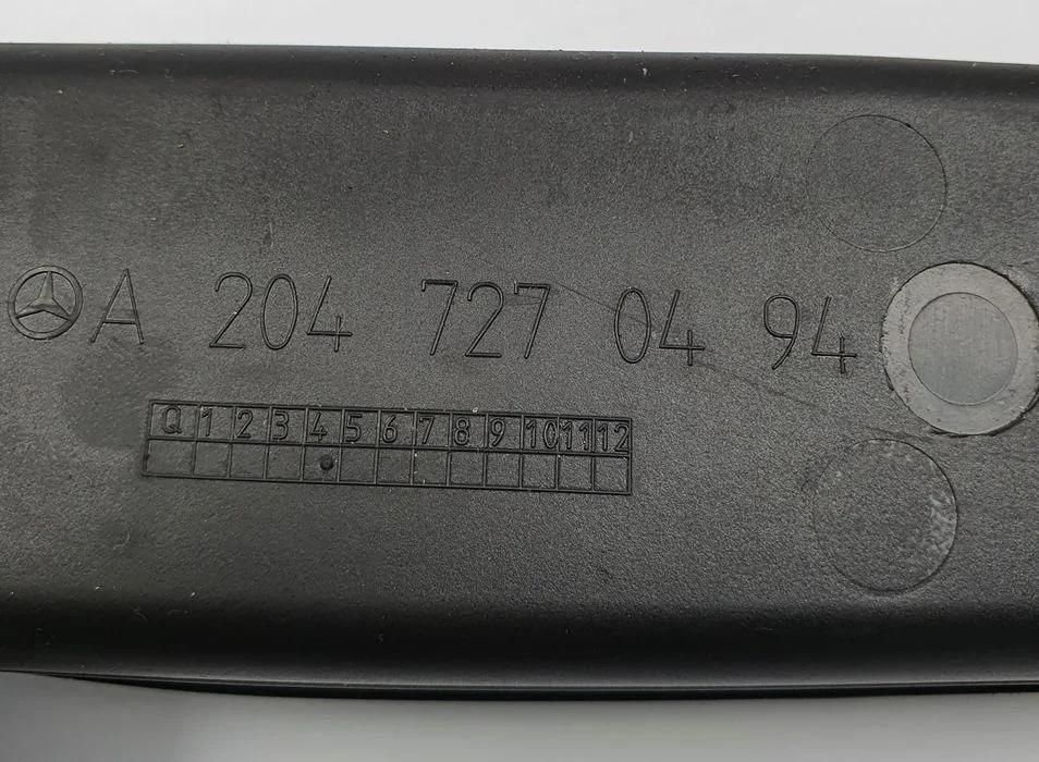 Guma Wkładka Drzwi Prawa Mercedes X204 A2047270494 – zdjęcie 3