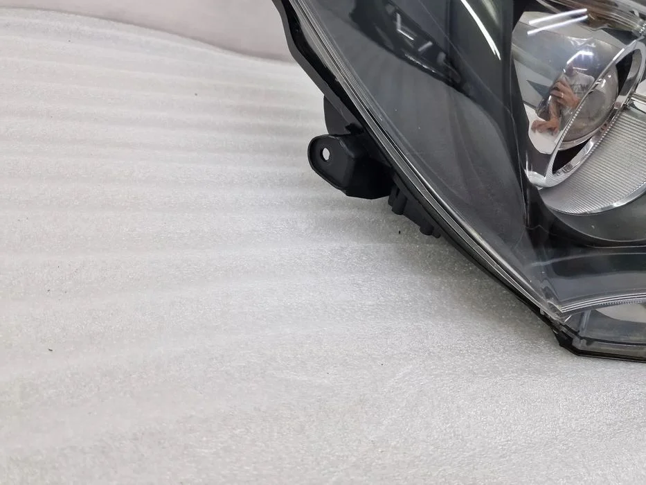 Toyota Yaris Iii 3 Lift 14- Prawa Lampa Przednia Przód Soczewka , Nr Aukcji La686 – zdjęcie 6