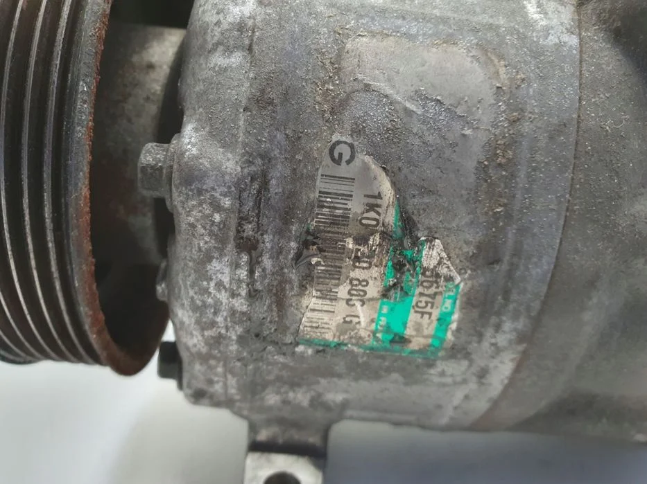 SPRĘŻARKA KLIMATYZACJI VW Golf V 1.9 TDI _ pompa 1K0820803G – zdjęcie 2