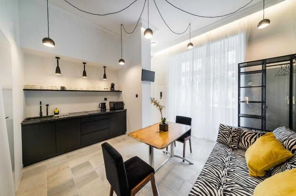 Najem krótkoterminowy – apartament na doby pod Wawelem – Plac Na Groblach 19 – Self check-in – Parking podziemny – Bulwary Wiślane i Rynek pieszo – zdjęcie 8