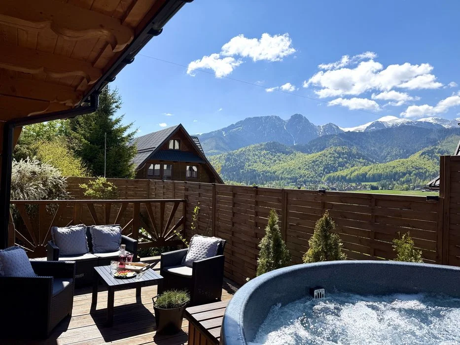 Domek z jacuzzi i widokiem na Tatry blisko Zakopanego cisza i relaks