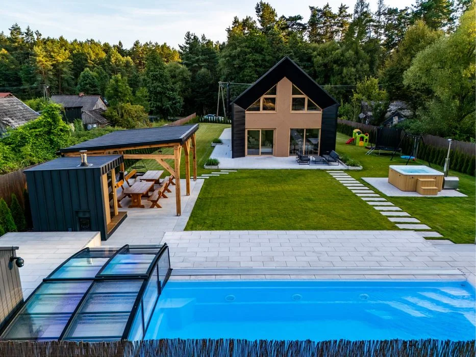 Domek z jacuzzi, basen 30 stopni, 16 osob, sauna bilard, roztocze