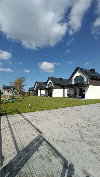 Domek nad jeziorem z basenem, jacuzzi – zdjęcie 8