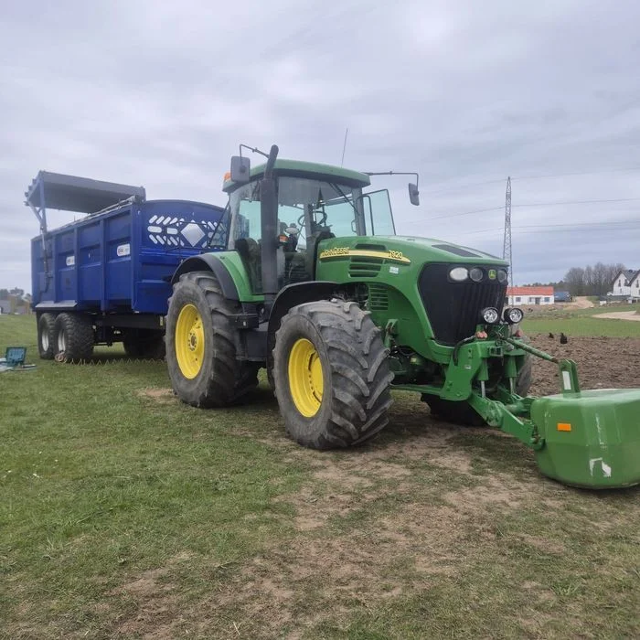 Sprzedam ciągnik rolniczy John Deere – zdjęcie 6