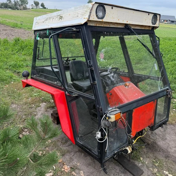 Części drzwi Kabina zetor 7211 zetor 7245 zetor 5211 kompletna jak na – zdjęcie 4