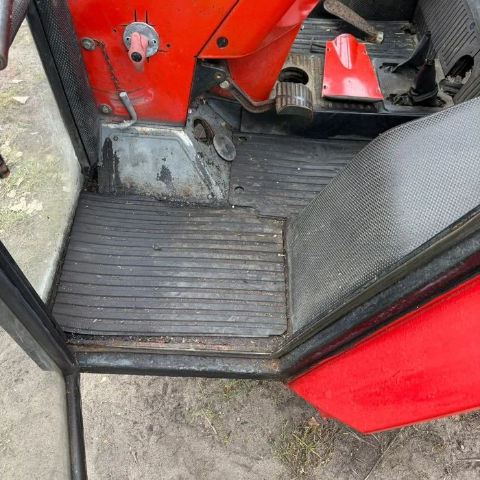 Części drzwi Kabina zetor 7211 zetor 7245 zetor 5211 kompletna jak na – zdjęcie 6