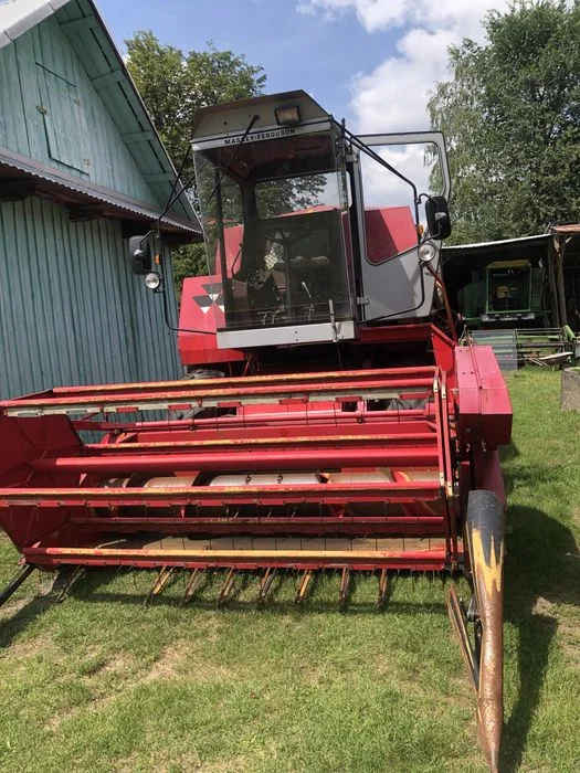 Kombajn zbożowy massey ferguson MF 16