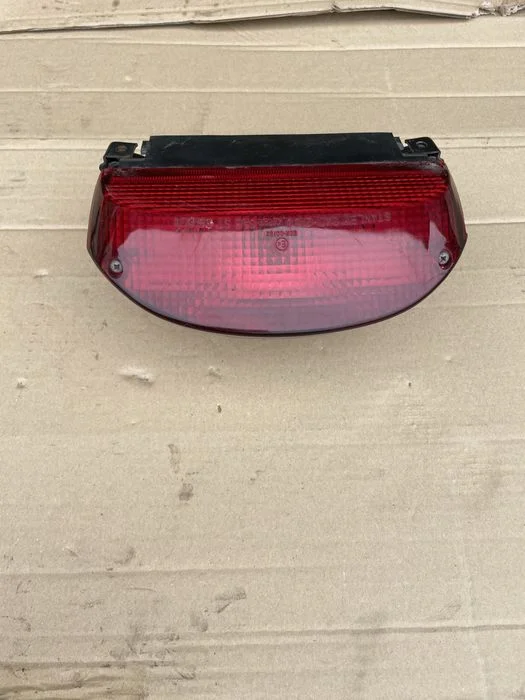 Lampa tylna tył Suzuki gsxf 600 imbryk – zdjęcie 4