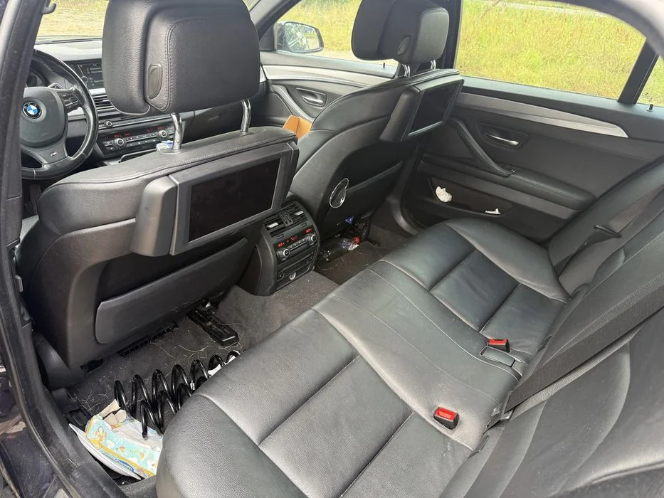 BMW 530xd Mpakiet 8HP Szwajcaria Bi xenon skretny Dociagi Elektr klapa i kierown Łopatki Kamera Ekrany – zdjęcie 6