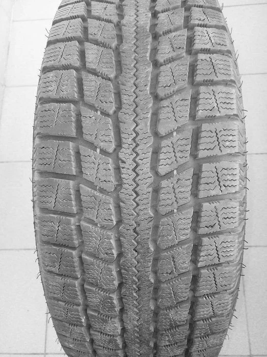 Opony zimowe 215/65/R16 Nitto SN3 (98H) Japonia 4szt