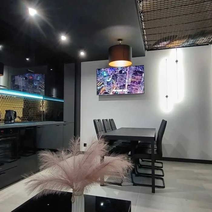 Domek z jacuzzi nad wodą Wschód&Zachód – zdjęcie 9