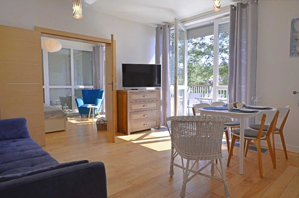 Apartament w Świnoujściu 2 pokoje blisko plaży, przy centrum, przy lesie, z parkingiem, z balkonem dla 2 lub 4 osób, wynajem apartamentów nad morzem