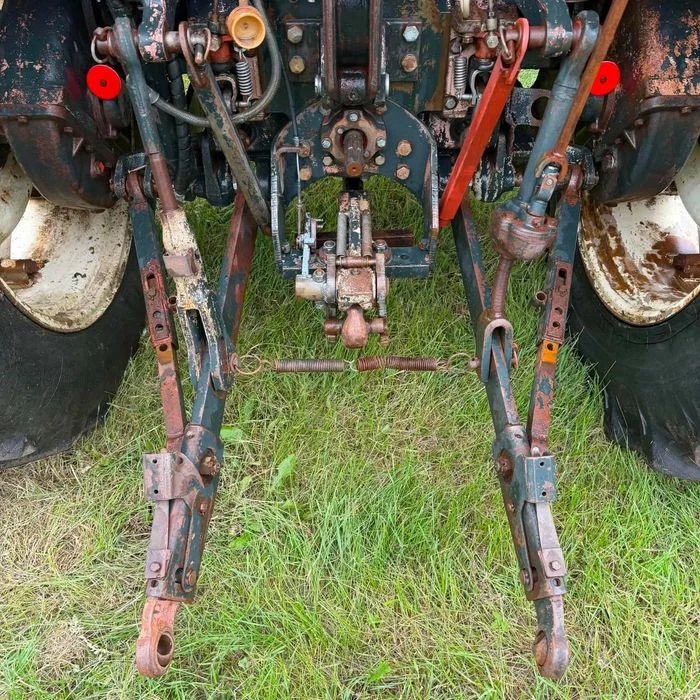 Zetor części zetor 7211 /7745x6340 /734 wieszak ramiona podnośnik mocowania proxima 8441 cześći