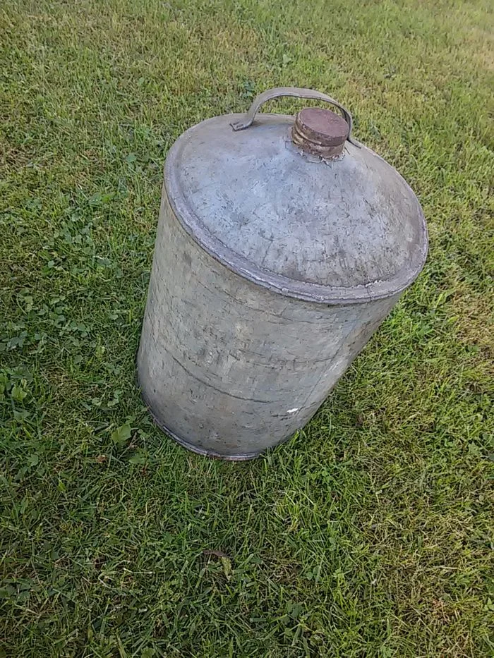 Kanister pojemnik na naftę bańka 10 l