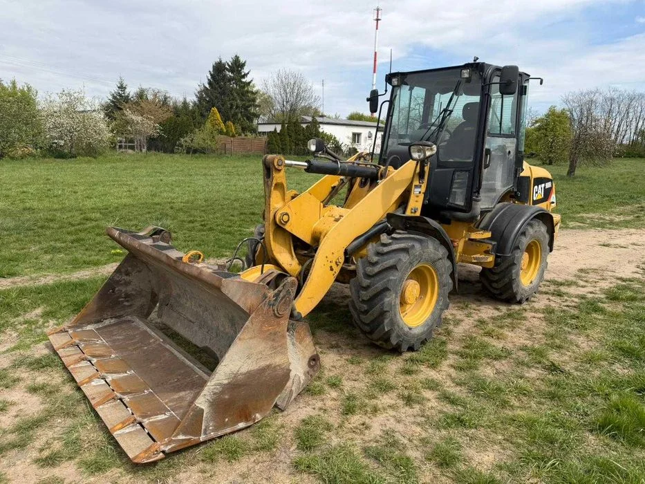 Caterpillar CAT 908H2, 2011 ROK ŁYŻKA OTWIERANA