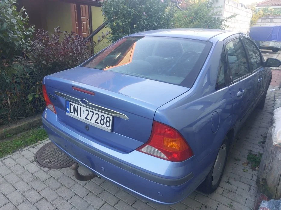 Ford focus mk1 sedan niebieski 1.8b prod.2001r. Przebieg 170tyskm – zdjęcie 2