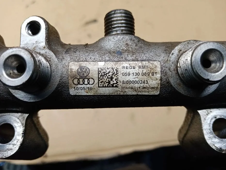 Listwa wtryskowa czujnik Audi Q5 3.0 TDI CTB 059130089BT 05A906051 – zdjęcie 4