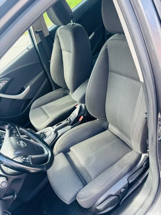 Opel Astra J Kombi 2011 – zdjęcie 6