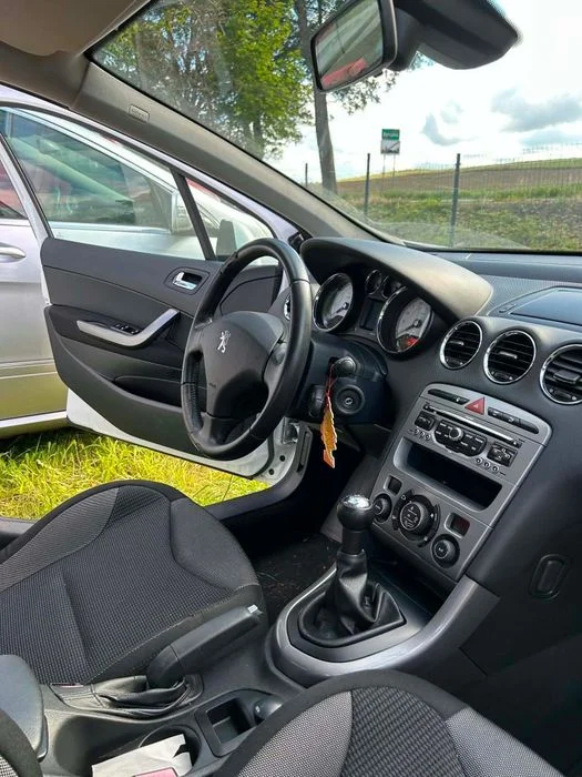 Peugeot 308 2009r – zdjęcie 4