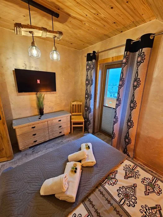 Domek z jacuzzi i sauną w górach na wyłączność – zdjęcie 5