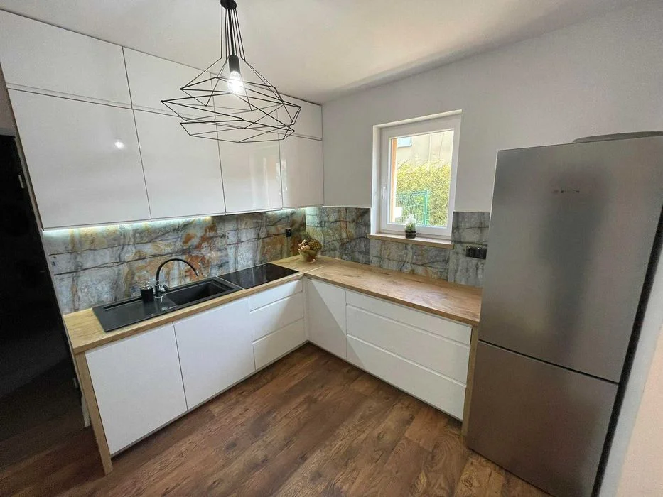 Apartamenty pokoje 10 min od plaży Władysławowo kuchnia balkon parking plac zabaw ostatnie wolne terminy na lato balkon – zdjęcie 5