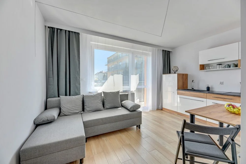 Apartamenty pokoje 10 min od plaży Władysławowo kuchnia balkon parking plac zabaw ostatnie wolne terminy na lato balkon